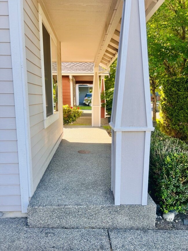 Photo - Enormous 4 Bed 2.5Bath + Bonus Room Great Lacey Neighborhood