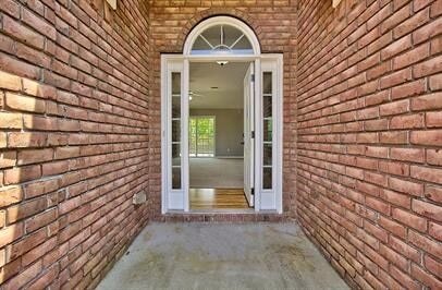 Photo - 403 Banks St