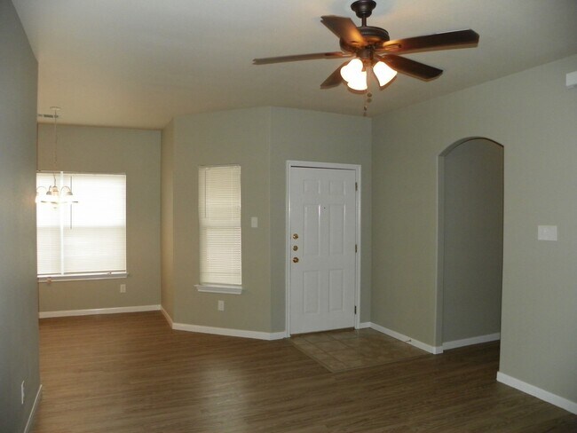 Building Photo - 133.135 Marvin Cove Unit 135 Marvin