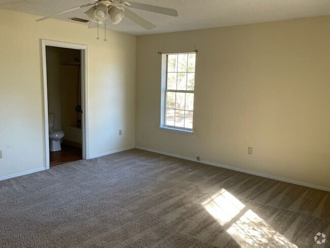 Building Photo - 52 Shaw Rd Rental
