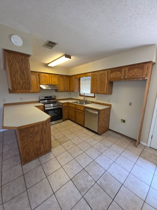 Photo - 1508 E L St