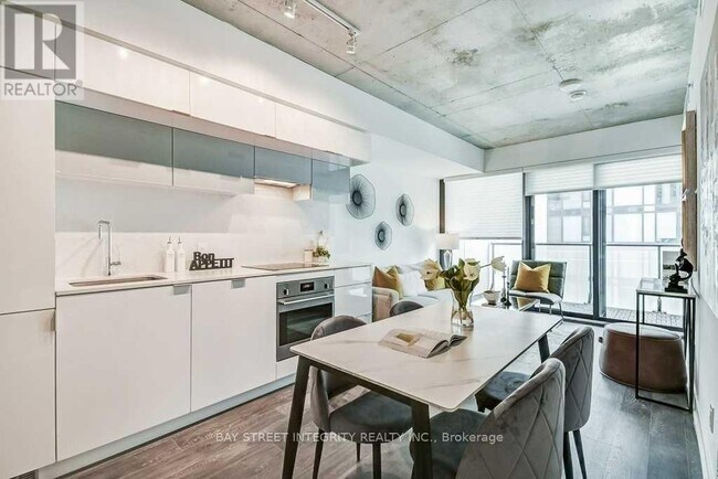 Photo - 185 Roehampton Ave Unité 419