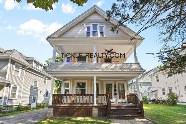 Photo - 15-17 Roosevelt St Unit 17 Roosevelt