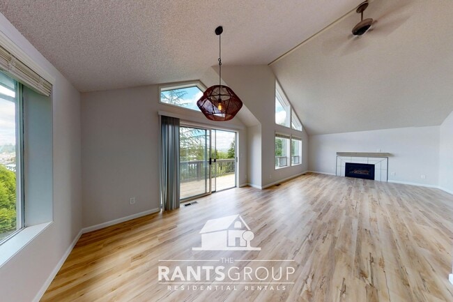 Photo - 412-414 Sherman St NW