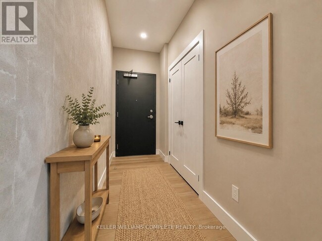 Photo - 169 James St S Unit 207