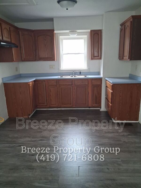 1912 Greenwood Ave