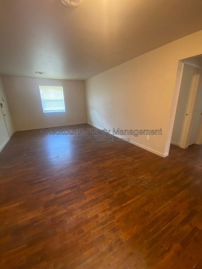 Photo - 9969 Sloane Square Unit C