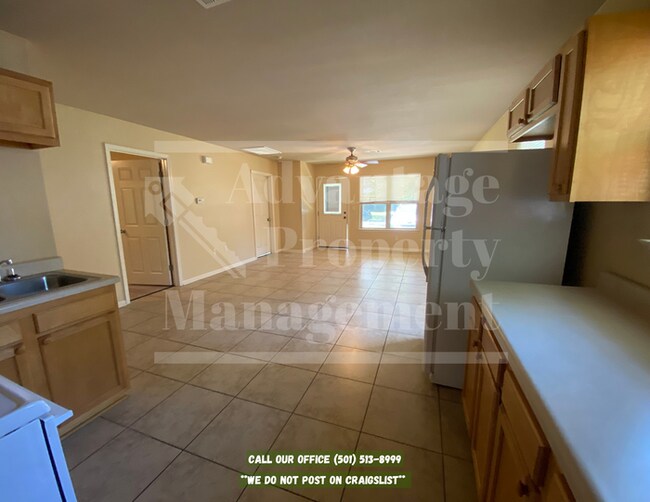 Photo - 1136 N Ash St