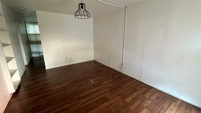 Building Photo - 425 Hawthorne St Unit 04 Rental