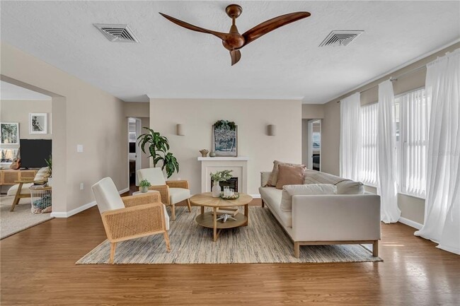 Photo - 2449 Breakwater Cir