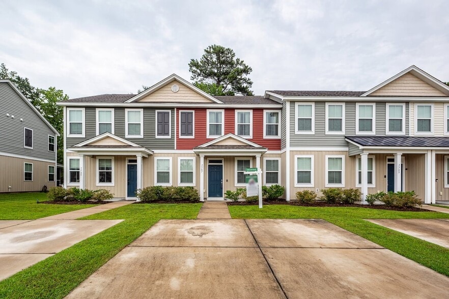 7787 Montview Rd