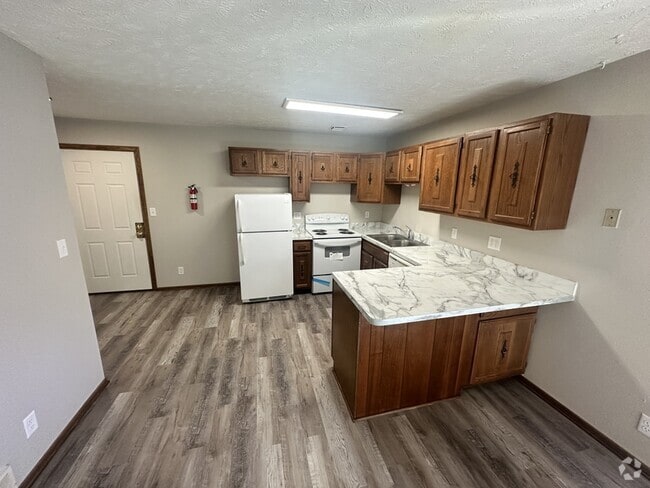 Building Photo - 5840 S 52nd St Rental