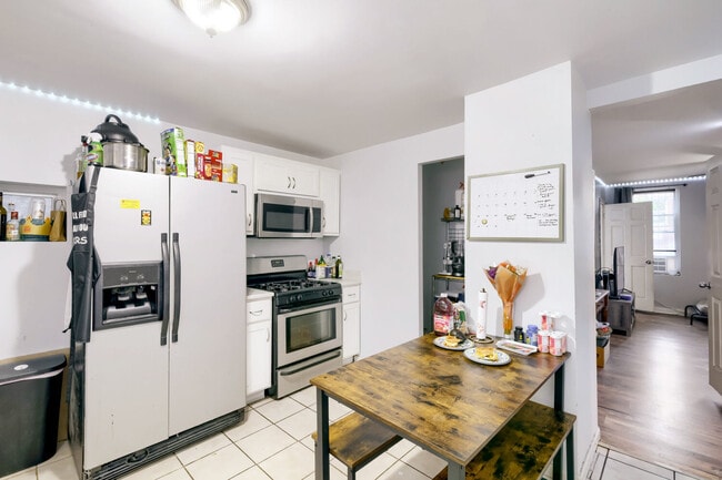 Photo - 3237 S Aberdeen St