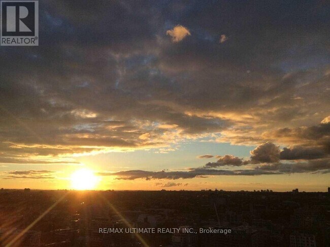 Photo - 397 Front St W Unit 3903