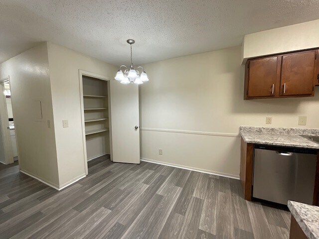 Comedor/Despensa - Peppertree Apartments