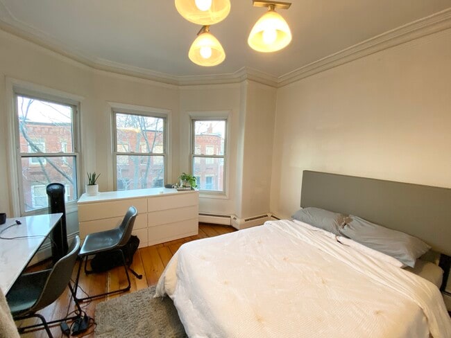 Building Photo - 52 Delle Ave Unit 3T