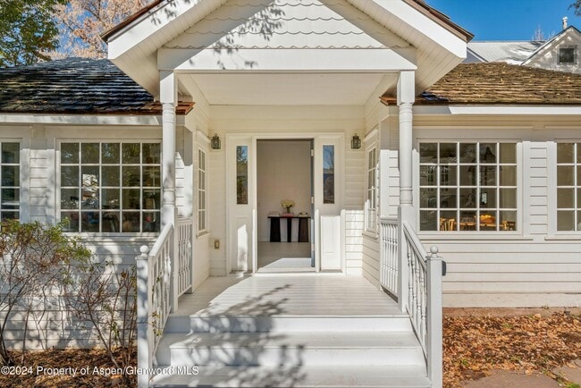 Photo - 120 E Sopris Dr