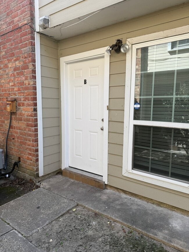 Photo - 3BD 2BA TOWNHOME