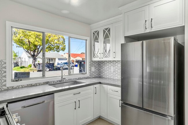 Building Photo - 770 Ventura St Rental