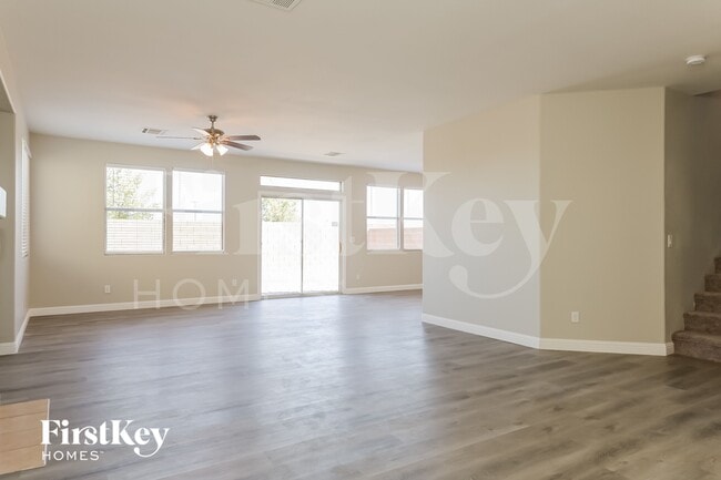 Photo - 726 Aloe Yucca Ave
