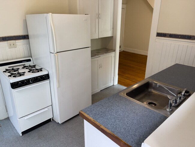 Photo - ADR Rentals Gephart Unit 804 Gephart Dr. 2R