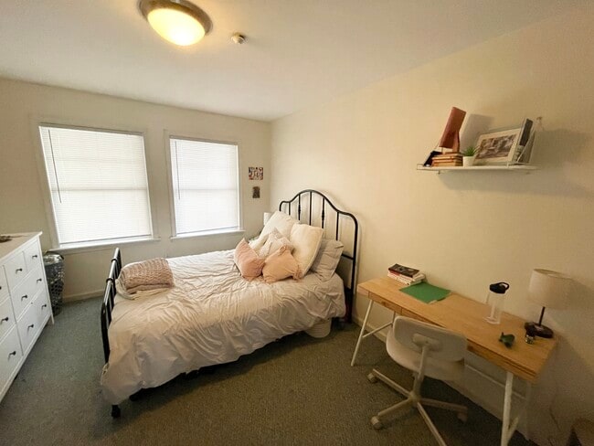 Photo - 60 Hillside St