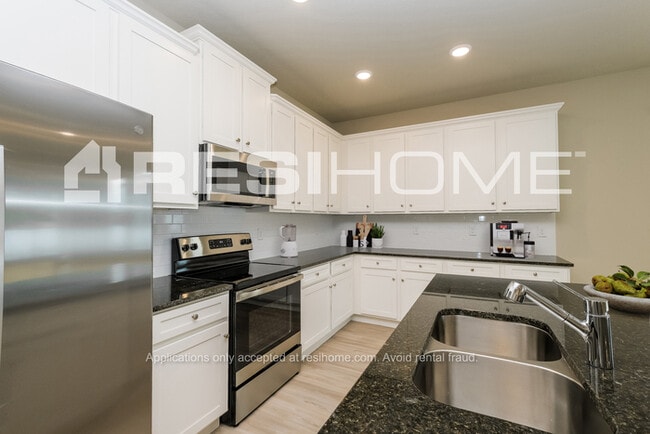 Photo - 1755 Rookery Rd