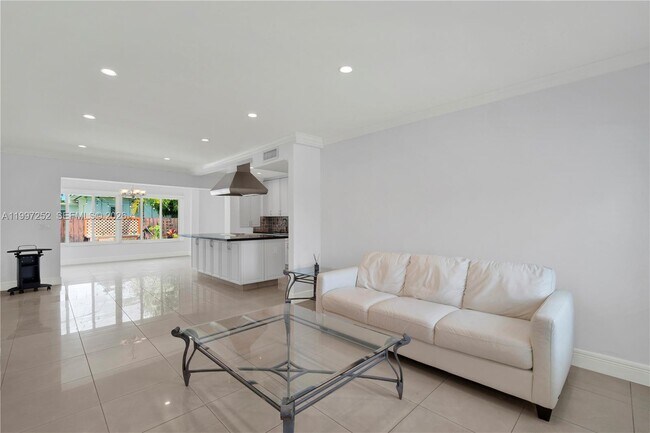 Photo - 5901 SW 45th St