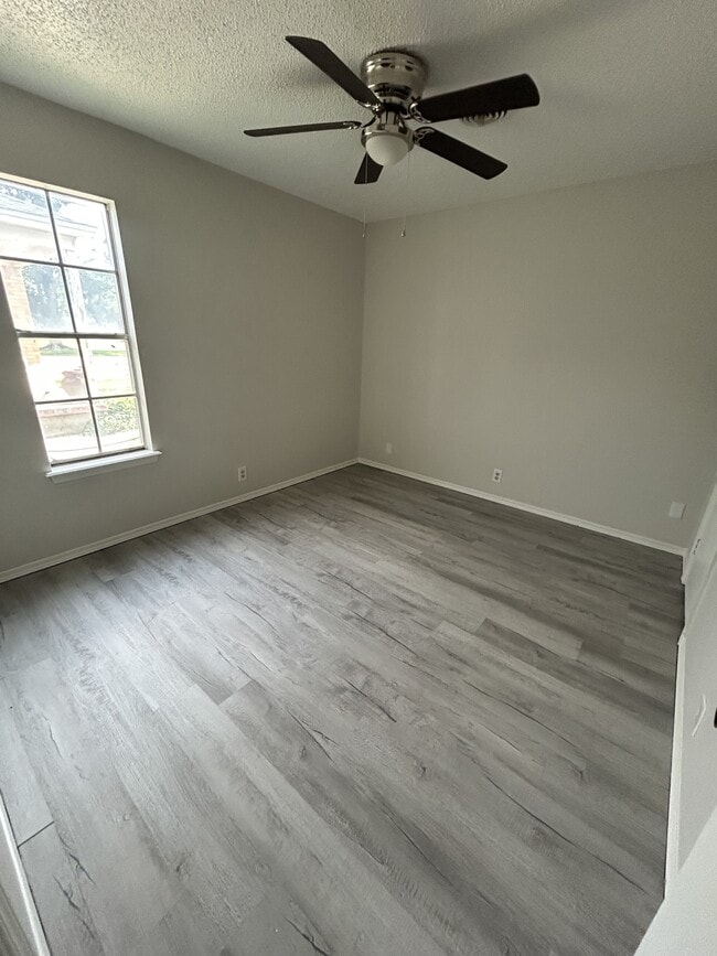 Photo - 3603 S Hughes St