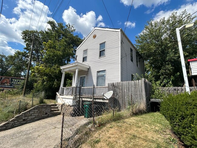 Photo - 110 E Galbraith Rd