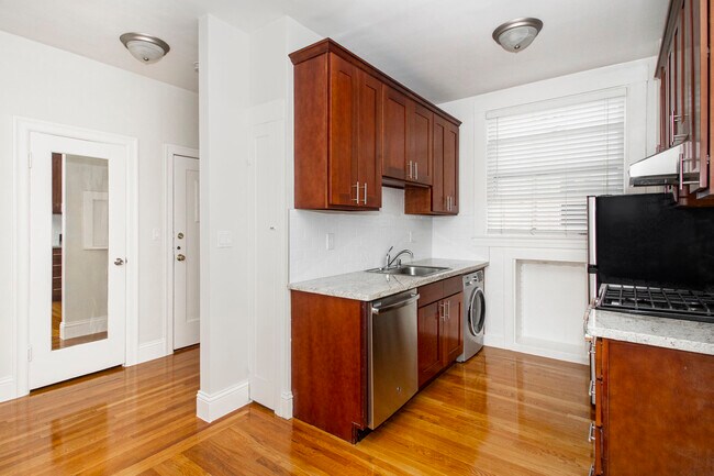 Photo - 470 14th Street