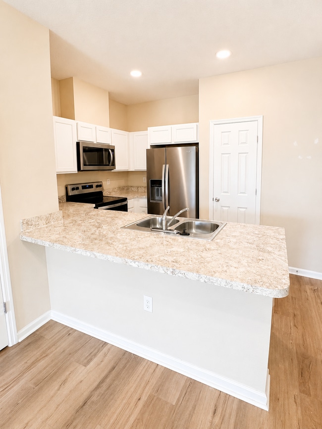 Photo - 7804 Merchants Way