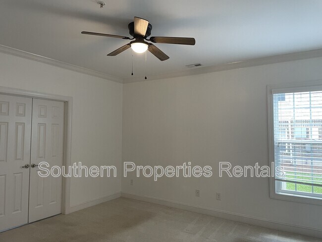 Photo - 330 Gallery Dr Unit 102 - 1