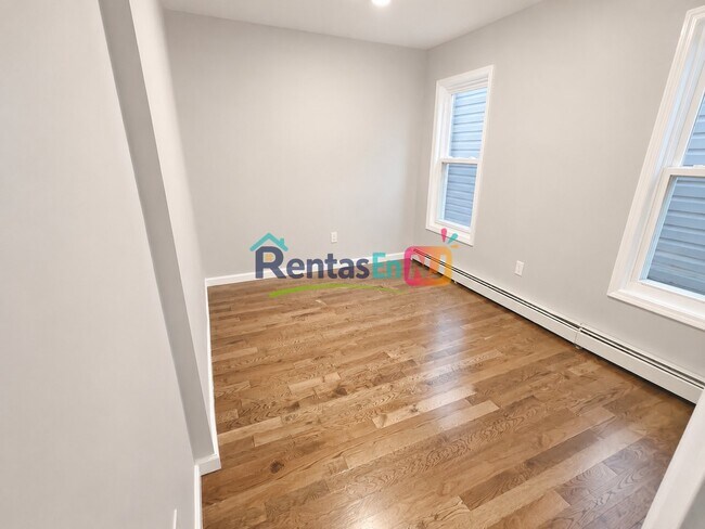 Photo - 266-268-268 S 6th St Unit 2A