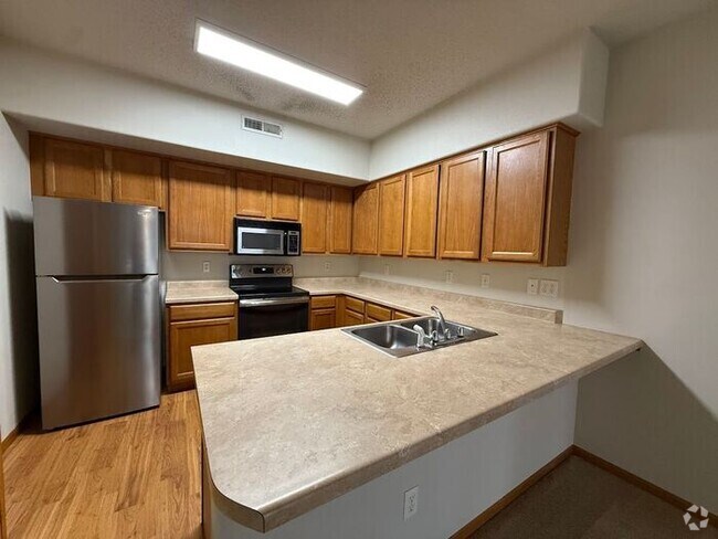 Building Photo - $1,300| 2 Bedroom, 1 Bathroom Condo | No P...