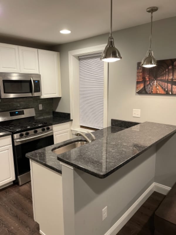 Photo - 400 W 6th St