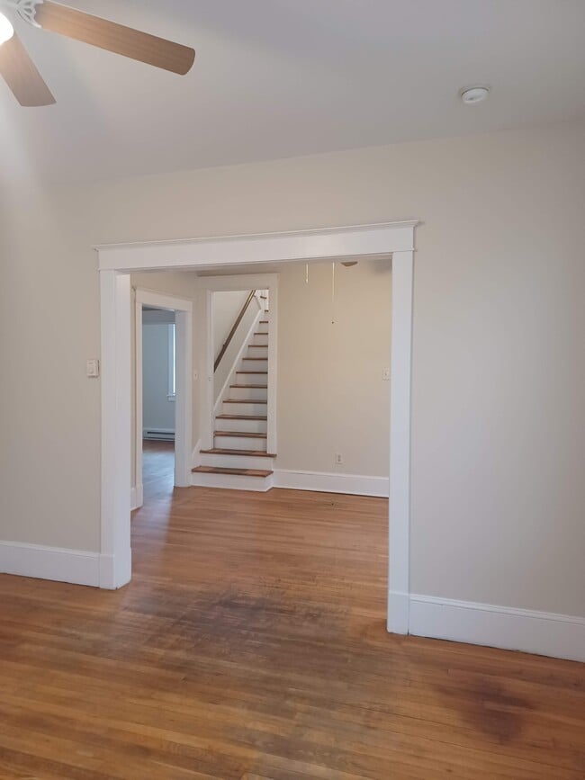 Photo - 101 W Whitlock Ave