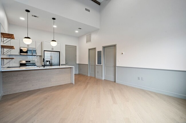 Photo - 2212 1st Ave N