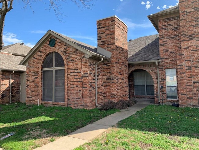 Photo - 808 Custer St Rental