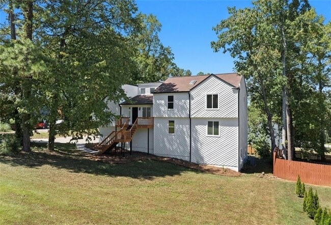 Building Photo - 5111 Manitou Way SW