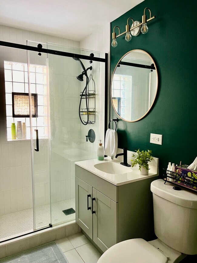 Photo - 224 N Austin Blvd Unit # 1