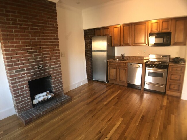 Photo - 48 Hereford St Condo Unit 4