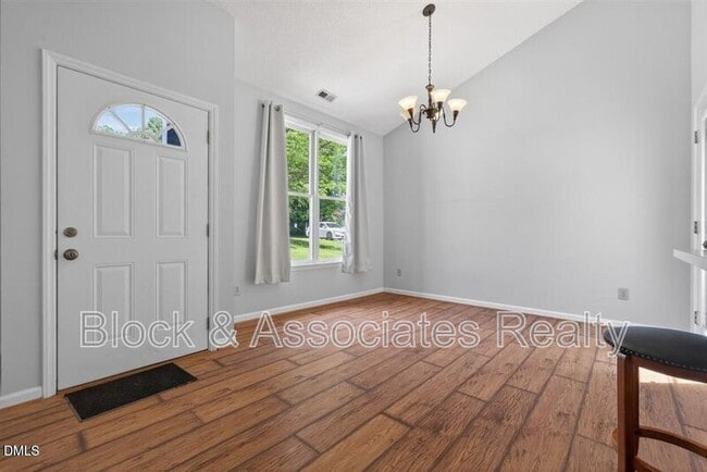 Photo - 105 Ellsworth Pl