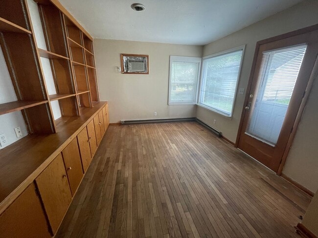 Photo - 3 bedroom, 1 bathroom and detached garage!