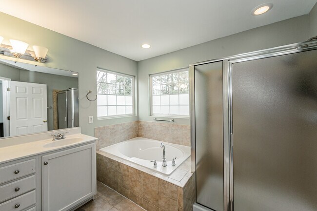 Photo - 1401 Olde Sage Ct