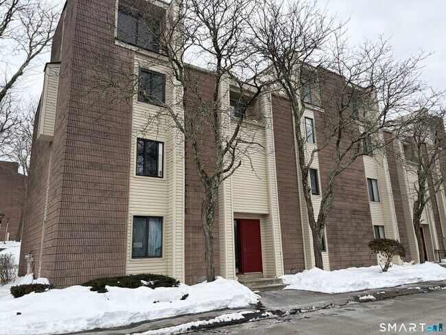 Building Photo - 161 Burgundy Hill Ln Unit 161