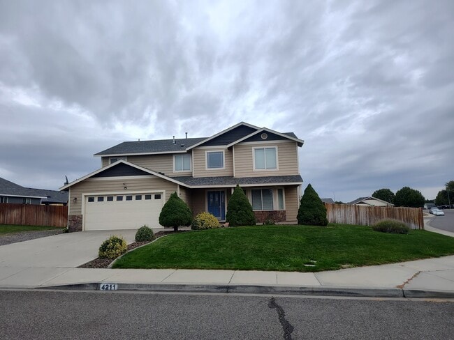 Building Photo - 4211 Holland Ln