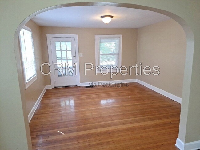 Photo - 5247 N College Ave