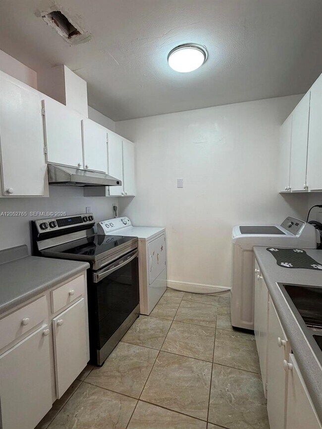 Photo - 5028 SW 138th Avenue Cir
