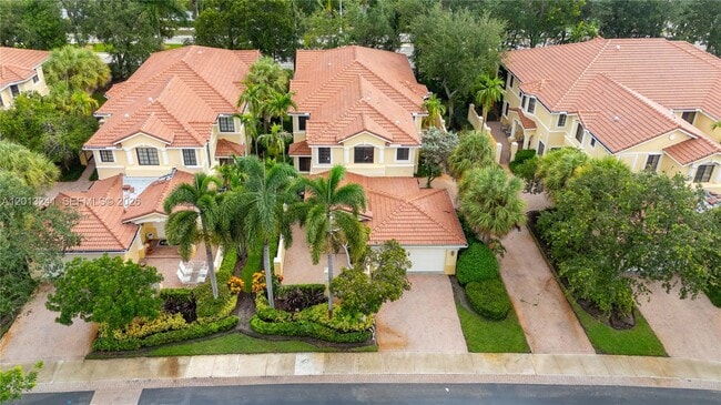 Building Photo - 1559 Passion Vine Cir Unit 7-2